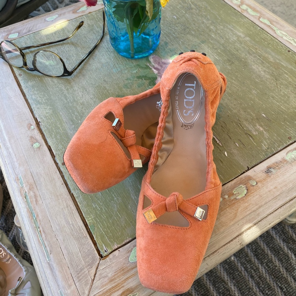 Tod’s women orange ballet flats